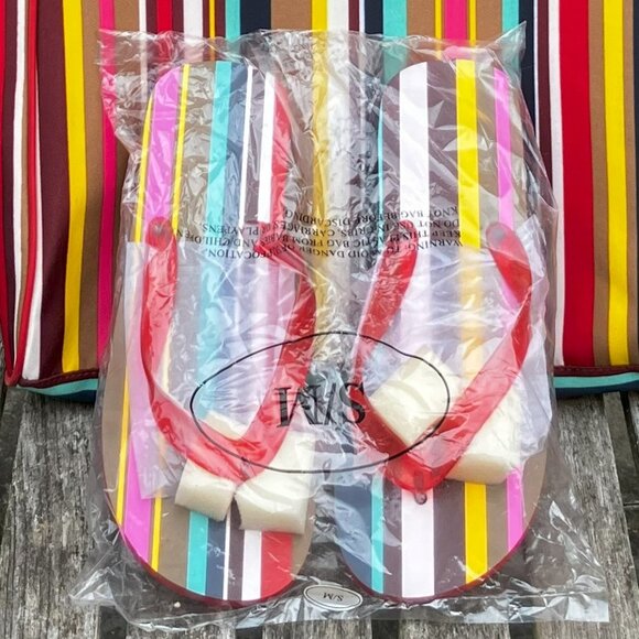 Lancôme Tote with Matching Flip Flops - Picture 11 of 12